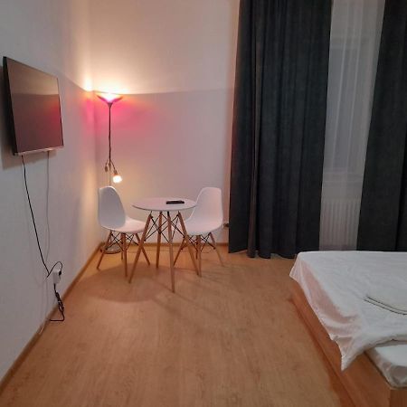 טימישוארה Piata Unirii- 1 Room Studio Apartment מראה חיצוני תמונה